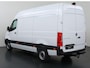 Mercedes-Benz eSprinter 314 L2 H2 PRO | 56 kWh | 100% elektrisch | Parkeerpakket met achteruitrijcamera | 2000kg Trekhaak | 115Kw/u DC Snelladen | Smartphone integratie pakket | Carplay | Camera | Comfort bestuurdersstoel |