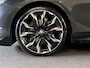 BMW 5-Serie 520i High Executive Edition M model jaar 2024! Stuurverwarming/ Stoelverwarming achter/ 21"/ Glazendak/ Memoryseats