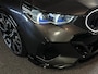 BMW 5-Serie 520i High Executive Edition M model jaar 2024! Stuurverwarming/ Stoelverwarming achter/ 21"/ Glazendak/ Memoryseats