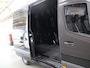 Mercedes-Benz Sprinter 315 CDI | L2 H2 | RWD | Aut. | PRO | BPM VRIJ! | ACHTERUITRIJCAMERA | 3500 KG AHW | DODEHOEKASSISTENT | AIRCO | CRUISE | CARPLAY | ANDROID AUTO | METALLIC | 3-ZITS | MBUX SYSTEEM GROOT | CERTIFIED