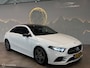 Mercedes-Benz A-klasse 200 AMG Limousine Panorama/Camera/Widescreen/NAP