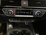 Audi A4 Avant 40 TFSI Sport S line black edition / Panoramisch Schuif/Kantel dak / S-Line Interieur / Navigatie / Camera / Keyless Entry & Go / Wegklapbare trekhaak / DAB / Elektrische Achterklep / Dual Zone Climate Control / Cruise Control /