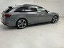 Audi A4 Avant 40 TFSI Sport S line black edition / Panoramisch Schuif/Kantel dak / S-Line Interieur / Navigatie / Camera / Keyless Entry & Go / Wegklapbare trekhaak / DAB / Elektrische Achterklep / Dual Zone Climate Control / Cruise Control /