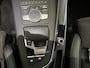 Audi A4 Avant 40 TFSI Sport S line black edition / Panoramisch Schuif/Kantel dak / S-Line Interieur / Navigatie / Camera / Keyless Entry & Go / Wegklapbare trekhaak / DAB / Elektrische Achterklep / Dual Zone Climate Control / Cruise Control /
