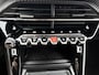 Peugeot e-2008 SUV EV GT Pack 50 kWh 136pk | Accu 93% | Navigatie | Achteruitrijcamera | Stoelverwarming | Full Led koplampen | Sportstoelen Leder/Alcantara | 3D Cockpit | Keyless | Parkeersensoren v+a | Adaptieve Cruise Control | Dodehoeksensor | Apple Carplay / Android Auto | DAB+ radio | Draadloze telefoonlader | Donker getint glas | 18" lichtmetalen velgen |