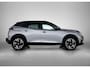 Peugeot e-2008 SUV EV GT Pack 50 kWh 136pk | Accu 93% | Navigatie | Achteruitrijcamera | Stoelverwarming | Full Led koplampen | Sportstoelen Leder/Alcantara | 3D Cockpit | Keyless | Parkeersensoren v+a | Adaptieve Cruise Control | Dodehoeksensor | Apple Carplay / Android Auto | DAB+ radio | Draadloze telefoonlader | Donker getint glas | 18" lichtmetalen velgen |