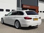 BMW 5-Serie Touring 520i High Executive Trekhaak - Pano - NWE Ketting