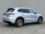 Geely Starray EM-i 1.5 Max+ / 29,8 kWh / 136KM WLTP / max 1055KM Actieradius / PHEV / Plug-in / Fabrieksgarantie t/m 07-2034 / Stoelverwarming voor en achter / Stoelmassage / Schuif-kantel dak / Stoelventilatie / Stuurverwarming / Elektrisch verstelbare stoelen / Elektrische achterklep / Adaptieve cruise control / Apple Carplay/Android Auto / Navigatie /
