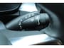 Volvo XC40 T2 Momentum Business | Apple carplay/ Android auto | Autonomous emergency braking | Adaptieve cruise control | Electronic climate control | 18" lichtmetalen velgen | Uitwijk assistent |