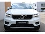 Volvo XC40 T2 Momentum Business | Apple carplay/ Android auto | Autonomous emergency braking | Adaptieve cruise control | Electronic climate control | 18" lichtmetalen velgen | Uitwijk assistent |