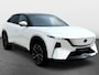 Mazda CX-6e 78 kWh Takumi | Alarmsysteem | Automatisch dimmende binnenspiegel met randloos design | Draadloze Apple CarPlay en Android Auto™