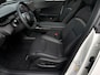 Mazda CX-6e 78 kWh Takumi | Alarmsysteem | Automatisch dimmende binnenspiegel met randloos design | Draadloze Apple CarPlay en Android Auto™