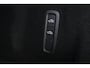 Volvo XC60 T8 Recharge AWD Ultra Black Edition Executive - Luchtvering - Panorama/schuifdak - IntelliSafe Assist & Surround - 360º Camera - Bowers & Wilkins audio - Adaptieve LED koplampen - Verwarmde voorstoelen, stuur & achterbank - Parkeersensoren voor & achter - Elektr. bedienb. voorstoelen met geheugen - Geventileerde voorstoelen - Head up display - Draadloze tel. lader - 22' LMV