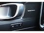 Volvo XC40 B4 Plus Dark | Harman/Kardon Premium Audio | Adaptive Cruise & Pilot Assist | Semi elektrische trekhaak | Verwarmbare voorstoelen | Verwarmbaar stuurwiel | Premium audio by Harman Kardon | Power Seats incl. Memory |