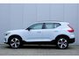 Volvo XC40 B4 Plus Dark |  Semi elektrische trekhaak | Adaptive Cruise & Pilot Assist | Verwarmbare voorstoelen | Verwarmbaar stuurwiel | Premium audio by Harman Kardon | Power Seats incl. Memory |