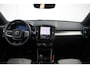 Volvo XC40 B4 Plus Dark | Harman/Kardon Premium Audio | Adaptive Cruise & Pilot Assist | Semi elektrische trekhaak | Verwarmbare voorstoelen | Verwarmbaar stuurwiel | Premium audio by Harman Kardon | Power Seats incl. Memory |