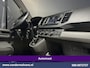 Volkswagen Crafter 2.0 TDI 141pk Automaat L3H3 L2H2 Euro6 Airco | Camera | Apple Carplay | 3000kg Trekhaak | Adaptieve Cruisecontrol Android Auto, Chauffeursstoel, Parkeersensoren, Stoelverwarming, Tachograaf