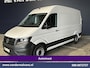 Volkswagen Crafter 2.0 TDI 141pk Automaat L3H3 L2H2 Euro6 Airco | Camera | Apple Carplay | 3000kg Trekhaak | Adaptieve Cruisecontrol Android Auto, Chauffeursstoel, Parkeersensoren, Stoelverwarming, Tachograaf