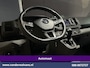 Volkswagen Crafter 2.0 TDI 141pk Automaat L3H3 L2H2 Euro6 Airco | Camera | Apple Carplay | 3000kg Trekhaak | Adaptieve Cruisecontrol Android Auto, Chauffeursstoel, Parkeersensoren, Stoelverwarming, Tachograaf