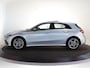Mercedes-Benz A-klasse 250e Business Solution AMG | Panoramaschuifdak | Stoelverwarming | Achteruitrijcamera | MULTIBEAM LED |