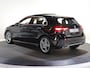 Mercedes-Benz A-klasse 250e Business Solution AMG | Panoramaschuifdak | Head-up display | Premium Plus | Stoelverwarming | 360° camera |