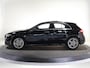 Mercedes-Benz A-klasse 250e Business Solution AMG | Panoramaschuifdak | Head-up display | Premium Plus | Stoelverwarming | 360° camera |