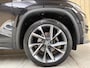 Skoda Kodiaq 1.5 TSI Sportline Business 7persoons Automaat | Panoramadak | Navigatiesysteem groot scherm | Adaptieve cruise control | Climate control | Stoelverwarming | Trekhaak uitklapbaar | Elektrisch bedienbare achterklep