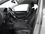 Skoda Karoq 1.5 TSI ACT Business Edition | Stoelverwarming | Navigatie | Carplay | Sfeerverlichting | Climate control | Park assist | Trekhaak