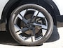 Opel Grandland Electric GS 73 kWh | AGR stoelen | Navigatie 16" | Apple en Android 19"lichtmetalen velgen | Verlicht Opel-logo |