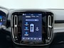 Volvo EX40 Extended Range Ultra Black Edition Europa / 20'' / Getint Glas / Denim Blue / 360 Camera / Panoramadak / Nubuck / Harman&Kardon Audio / Elektr. Stoelen / Stoel + Stuurw. Verwarming / Achterb. Verwarming / ACC / BLIS /