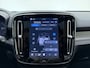 Volvo EX40 Extended Range Ultra Black Edition Europa / 20'' / Getint Glas / Denim Blue / 360 Camera / Panoramadak / Nubuck / Harman&Kardon Audio / Elektr. Stoelen / Stoel + Stuurw. Verwarming / Achterb. Verwarming / ACC / BLIS /