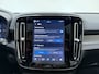 Volvo EX40 Extended Range Ultra Black Edition Europa / 20'' / Getint Glas / Denim Blue / 360 Camera / Panoramadak / Nubuck / Harman&Kardon Audio / Elektr. Stoelen / Stoel + Stuurw. Verwarming / Achterb. Verwarming / ACC / BLIS /
