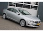 Volvo S60 2.0 T5 R-Design Automaat 245pk Clima/Cruise/Stoelverwarming/Leder/PDCv+a/LED/RadioCD.AUX.USB/18"LM/Dealer/APK:29-09-2027