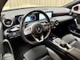 Mercedes-Benz A-klasse 250 *AMG* Leder/Alcantara / 225PK / Camera / Full LED / Cruise / Navigatie / 18'' LMV