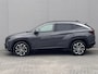Hyundai Tucson 1.6 T-GDI PHEV Premium 4WD / Accu SoH 100 % / EAER 65 km / Leder / HUD / Navigatie / Apple Carplay Android / Stoelventilatie / Stuur-, stoel- & achterbankverwarming / 19" LM wielen & All Season banden /