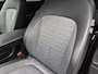 Hyundai Ioniq 5 Connect+ 77.4 kWh / SOH 100% / Dealer onderhouden / Fabrieksgarantie tot 12-2028 / CCS snelladen / All season banden / Elektrische achterklep / Rondomzicht camera / Warmtepomp / Climate control / Stuur- Stoel & Achterbank verwarming / Adaptief cruise control /