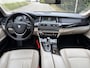 BMW 5-Serie Touring 520i High Executive / AUTOMAAT / LEER / PANORAMADAK / TREKHAAK / 179dkm!