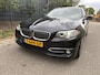 BMW 5-Serie Touring 520i High Executive / AUTOMAAT / LEER / PANORAMADAK / TREKHAAK / 179dkm!