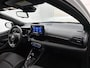 Toyota Yaris 1.5 Hybrid Executive | BTW voertuig | Head-Up Display | Dodehoek detectie | Stoelverwarming | Parkeersensoren voor+achter | Navigatie | Apple CarPlay/Android Auto | Cruise Control Adaptive | Rijklaar