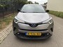 Toyota C-HR / C-HR+ 1.8 Hybrid Bi-Tone Plus / AUTOMAAT / LEER / NAVI / CRUISE / 88dkm!