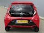 Toyota Aygo 1.0 VVT-i x-joy / Airco / Apple Carplay/Android Auto / Bluetooth / Navigatie via Carplay / Lichtmetalen velgen 15" /