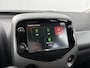 Toyota Aygo 1.0 VVT-i x-joy / Airco / Apple Carplay/Android Auto / Bluetooth / Navigatie via Carplay / Lichtmetalen velgen 15" /
