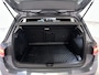Volkswagen Golf 1.5 TSI Life Sfeerverlichting Navigatie Parkeersensoren App-Connect