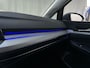 Volkswagen Golf 1.5 TSI Life Sfeerverlichting Navigatie Parkeersensoren App-Connect