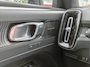 Volvo XC40 T5 262PK Plug-in Hybrid R-Design | BLIS | Pano | H&K | Stoel/stuur Verwarm. | Elektr. stoelen/Kofferklep |