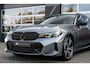 BMW 3-Serie M340i xDrive Touring | Harman/Kardon | Merino Leder Tartufo | 22.236 km! | Memory | Adaptief M-Onderstel | Stuurverw. | 19' Inch |