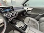 Mercedes-Benz A-klasse 250 e AMG Line 18''/SOH 100%/Panoramadak/Memory L&R/Trekhaak/Dodehoek/Keyless/Adaptieve cruise/Alarm/Sfeerverlichting/Camera/Apple Carplay & Android Auto
