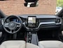 Volvo XC60 T6 Plug-in hybrid AWD Core Business Edition | Harman Kardon Geluidsinstallatie | Stuurwiel Verwarmbaar | Stoelen voor/achter verwarmbaar | 360 Graden Camera | Adaptieve Cruise Control | Pilot Assist | Extra getinte ramen achter | 21'' Lichtmetalen velgen