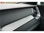 Volvo XC60 T6 Plug-in hybrid AWD Core Business Edition | Harman Kardon Geluidsinstallatie | Stuurwiel Verwarmbaar | Stoelen voor/achter verwarmbaar | 360 Graden Camera | Adaptieve Cruise Control | Pilot Assist | Extra getinte ramen achter | 21'' Lichtmetalen velgen