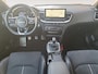 Kia ProCeed 1.5 T-GDi GT-Line | Stoel en stuurverwarming | Navigatie | Elektrische achterklep | Camera | Climate control | Apple Carplay / Android Auto |